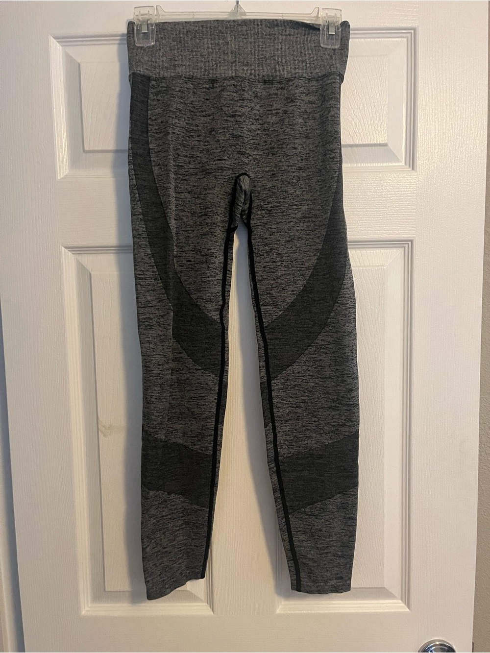 PINK Victoria's Secret Girls' Gray Seamless Active Leggings